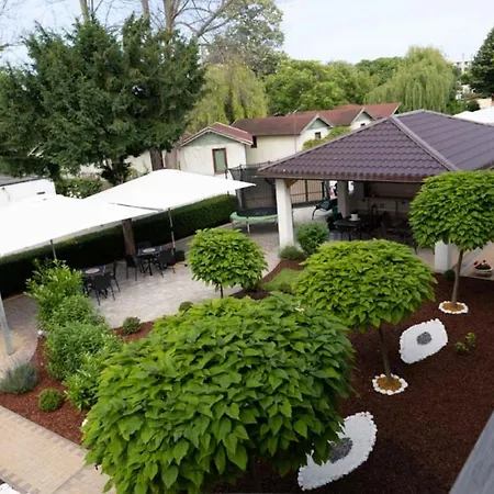 Anca Pensionat Saturn