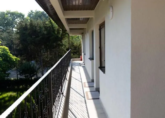 Anca 4* סאטורן