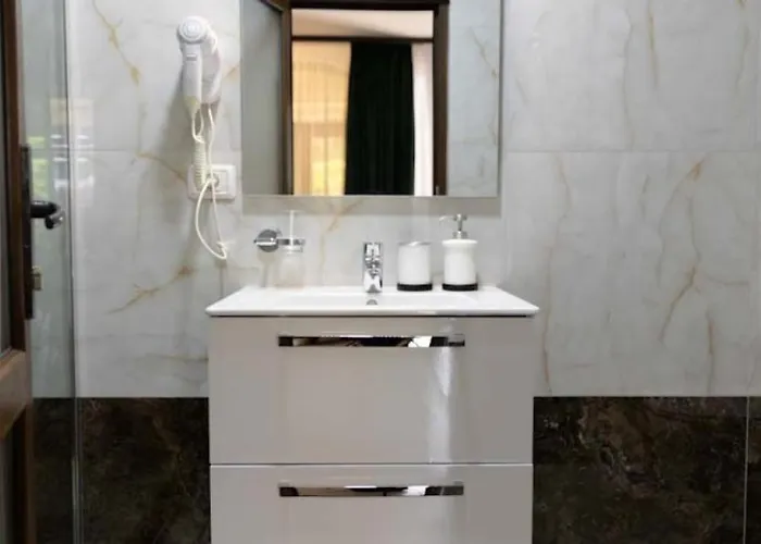 Anca בית הארחה סאטורן