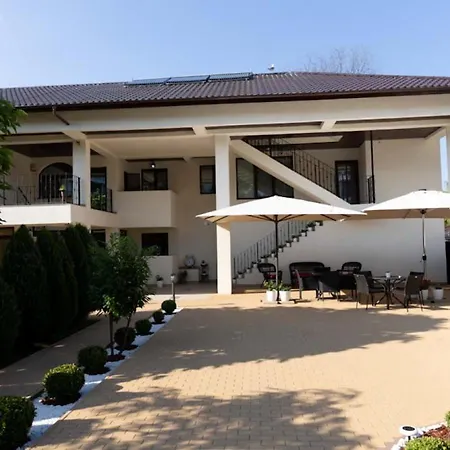 Anca 4* ساتورْنْ