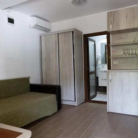 Anca Guest house 3*